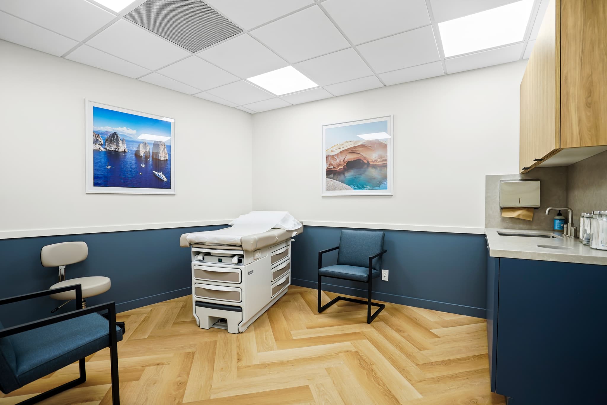 Mederi Los Angeles exam room